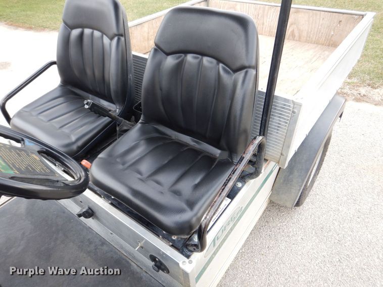 image for item MJ9910 2001 Club Car Carryall Turf 272  golf cart