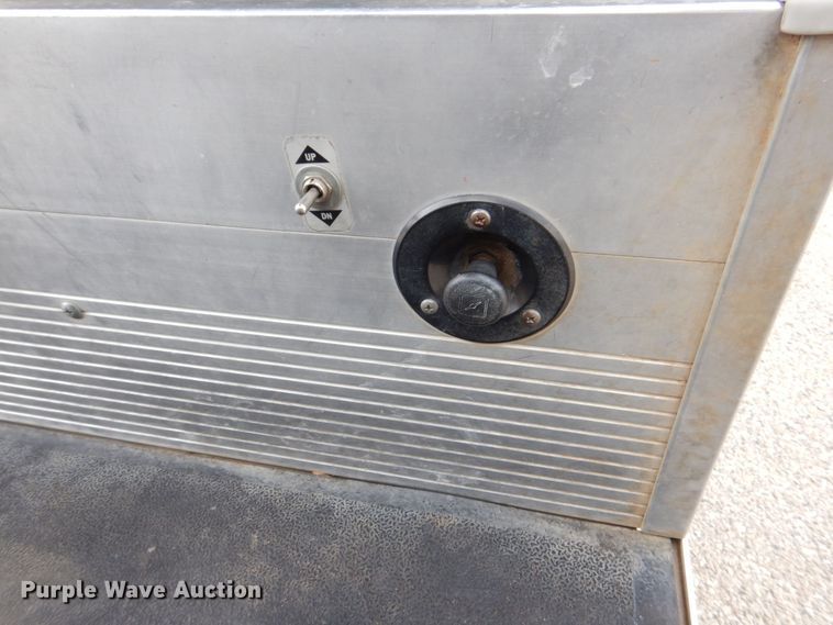 image for item MJ9910 2001 Club Car Carryall Turf 272  golf cart