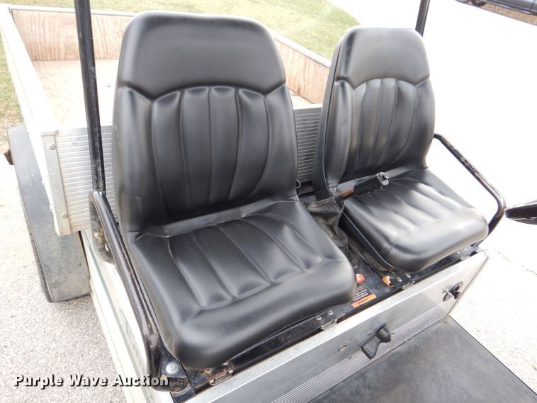 image for item MJ9910 2001 Club Car Carryall Turf 272  golf cart