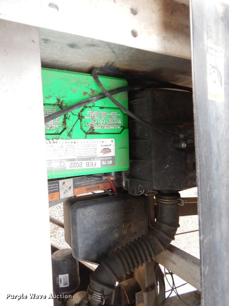 image for item MJ9910 2001 Club Car Carryall Turf 272  golf cart