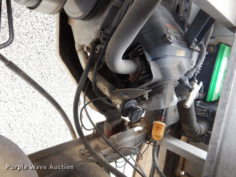 image for item MJ9910 2001 Club Car Carryall Turf 272  golf cart