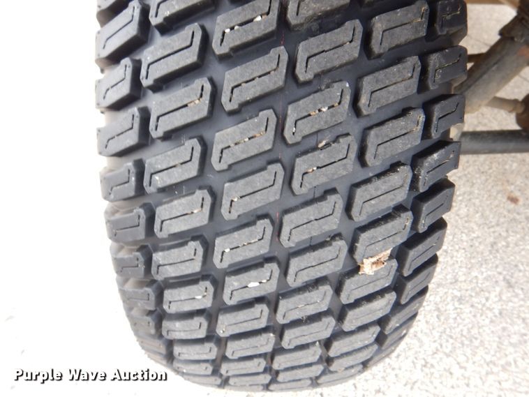 image for item MJ9910 2001 Club Car Carryall Turf 272  golf cart