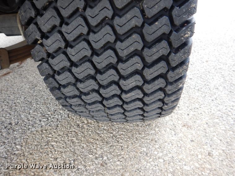 image for item MJ9910 2001 Club Car Carryall Turf 272  golf cart