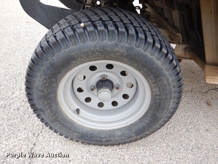 image for item MJ9910 2001 Club Car Carryall Turf 272  golf cart