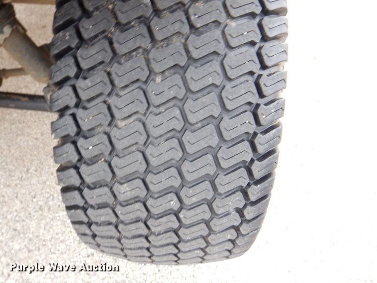 image for item MJ9910 2001 Club Car Carryall Turf 272  golf cart