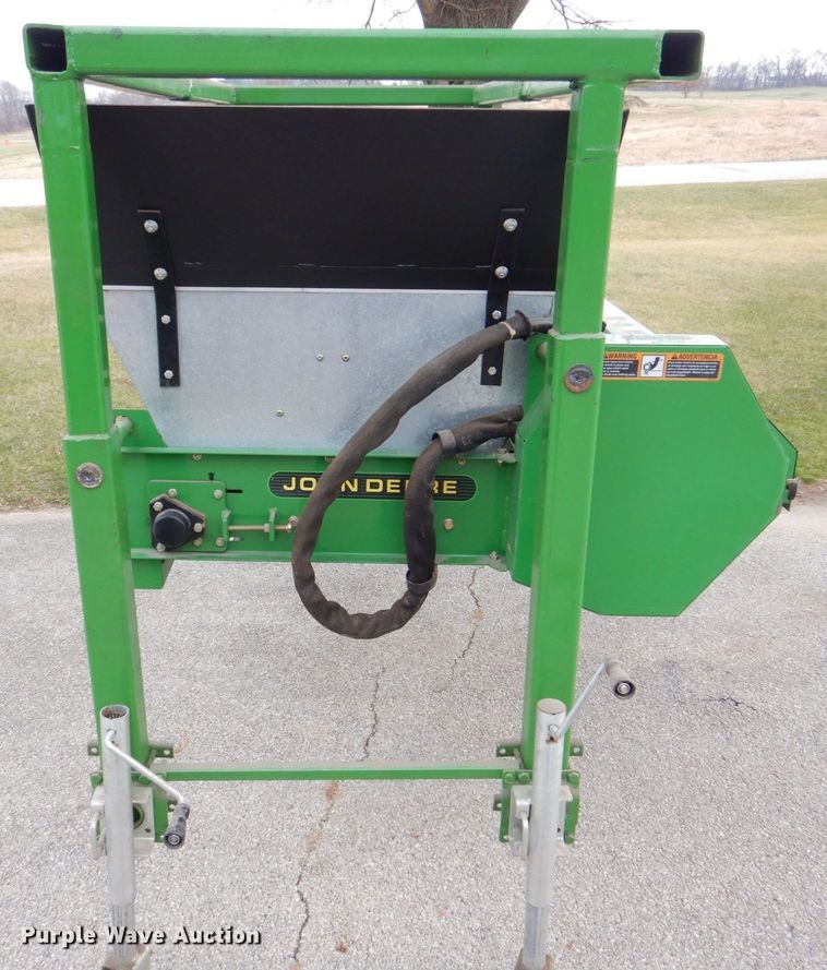 image for item MJ9911 2000 John Deere TD100  top dresser spreader