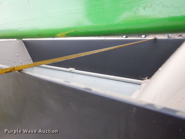 image for item MJ9911 2000 John Deere TD100  top dresser spreader