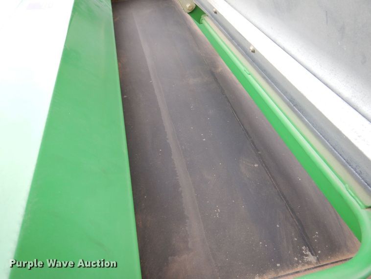 image for item MJ9911 2000 John Deere TD100  top dresser spreader