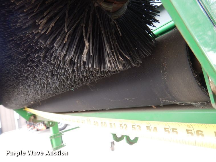 image for item MJ9911 2000 John Deere TD100  top dresser spreader