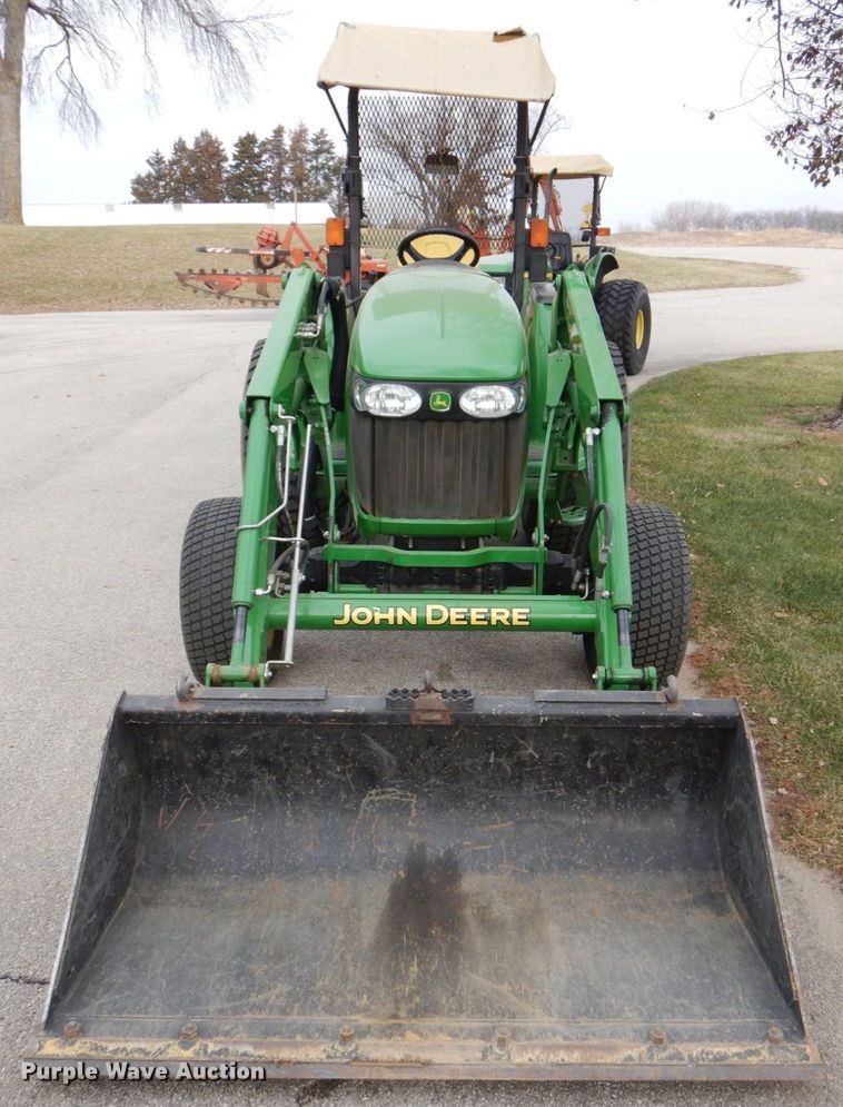 image for item MJ9912 2008 John Deere 4120  MFWD tractor