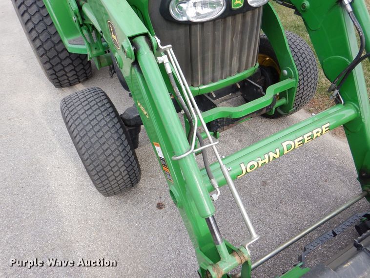 image for item MJ9912 2008 John Deere 4120  MFWD tractor