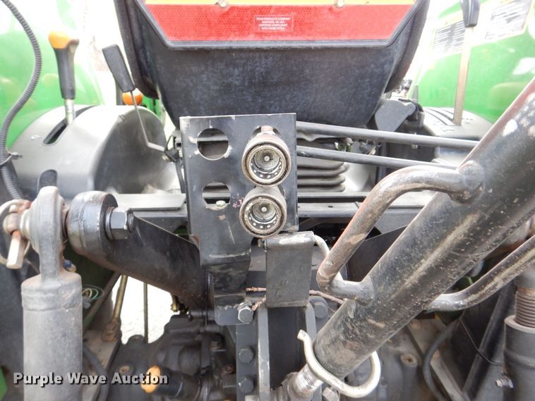 image for item MJ9912 2008 John Deere 4120  MFWD tractor