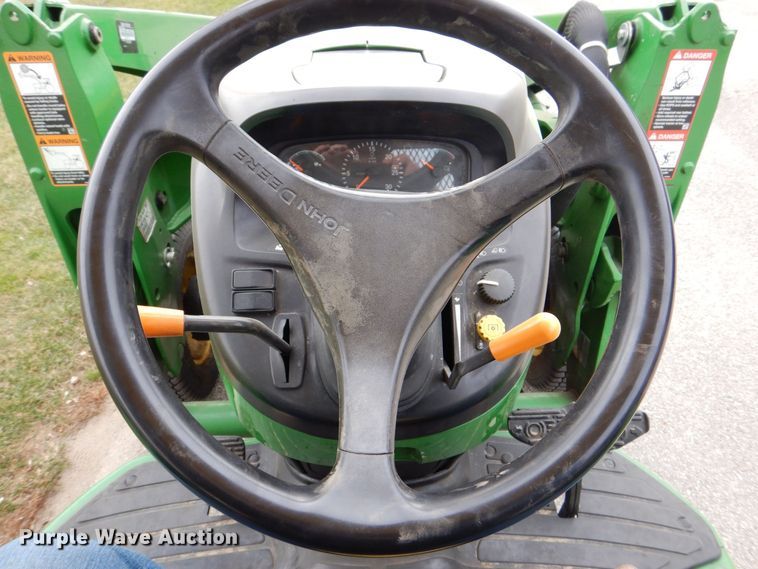 image for item MJ9912 2008 John Deere 4120  MFWD tractor