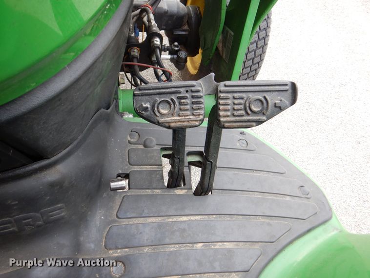 image for item MJ9912 2008 John Deere 4120  MFWD tractor