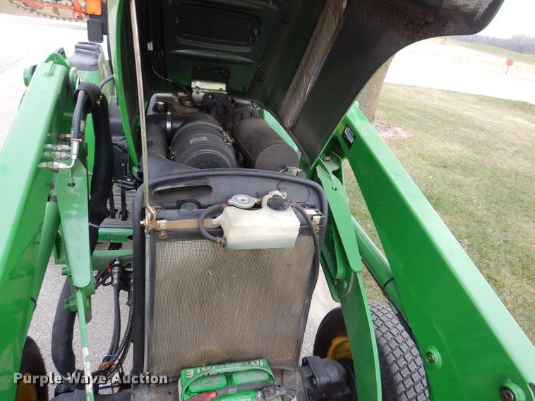 image for item MJ9912 2008 John Deere 4120  MFWD tractor