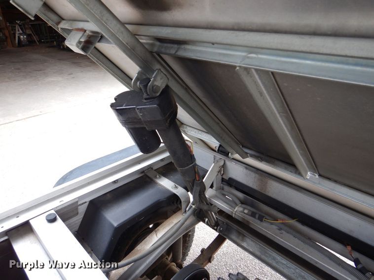 image for item MJ9914 2001 Club Car Carryall Turf 272  golf cart