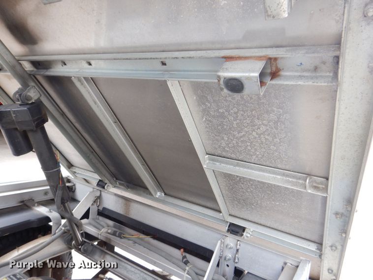 image for item MJ9914 2001 Club Car Carryall Turf 272  golf cart