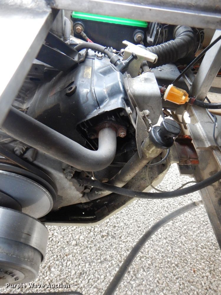 image for item MJ9914 2001 Club Car Carryall Turf 272  golf cart