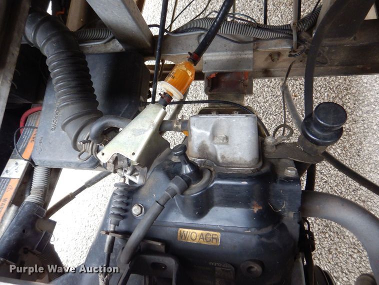 image for item MJ9914 2001 Club Car Carryall Turf 272  golf cart