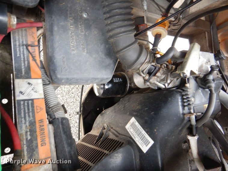 image for item MJ9914 2001 Club Car Carryall Turf 272  golf cart