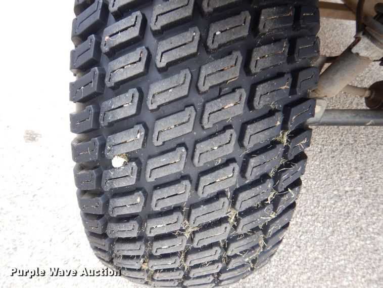 image for item MJ9914 2001 Club Car Carryall Turf 272  golf cart