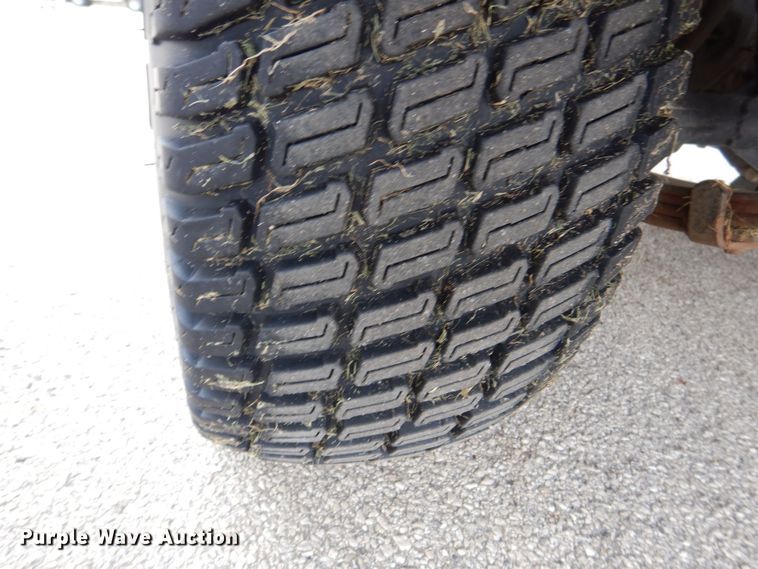 image for item MJ9914 2001 Club Car Carryall Turf 272  golf cart