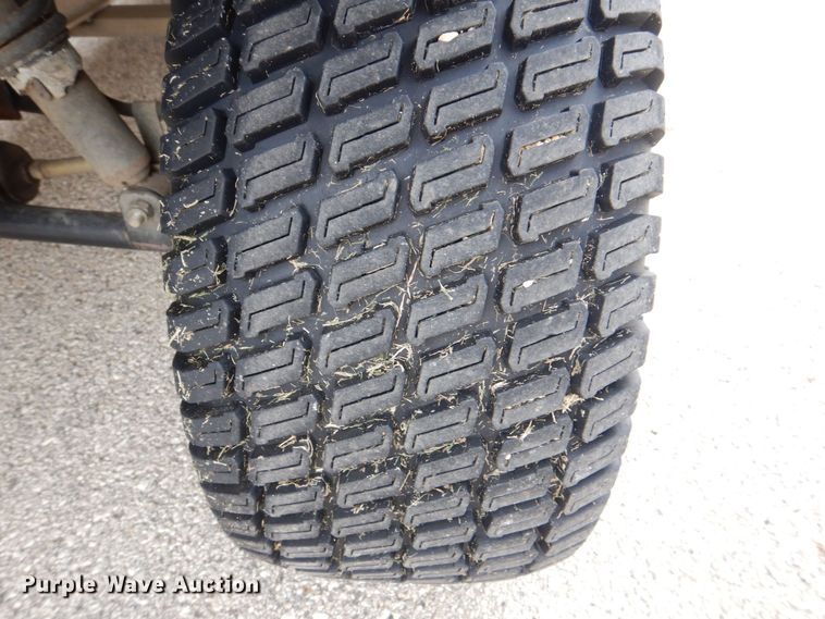 image for item MJ9914 2001 Club Car Carryall Turf 272  golf cart