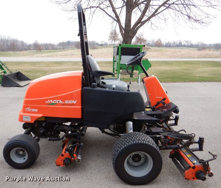 image for item MJ9916 2015 Jacobsen LF-1880  reel mower