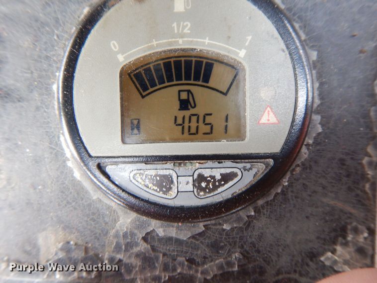 image for item MJ9917 2011 Jacobsen AR3  greens mower