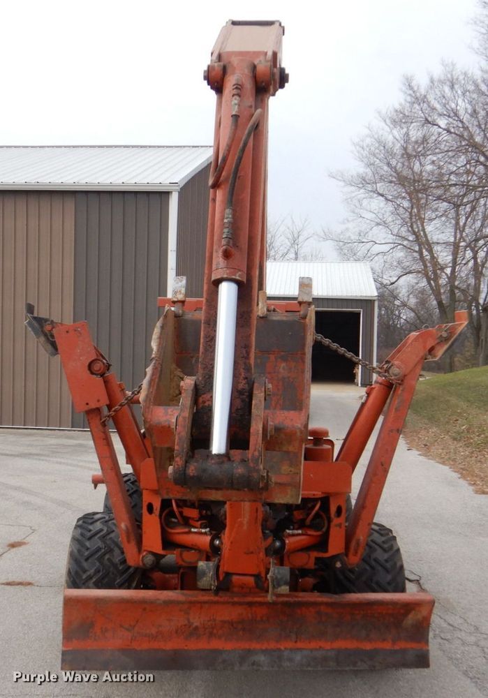 image for item MJ9918 1978 Ditch Witch R40  trencher