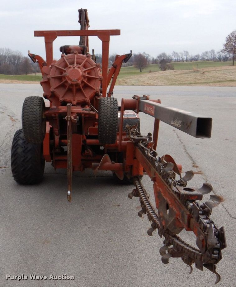 image for item MJ9918 1978 Ditch Witch R40  trencher