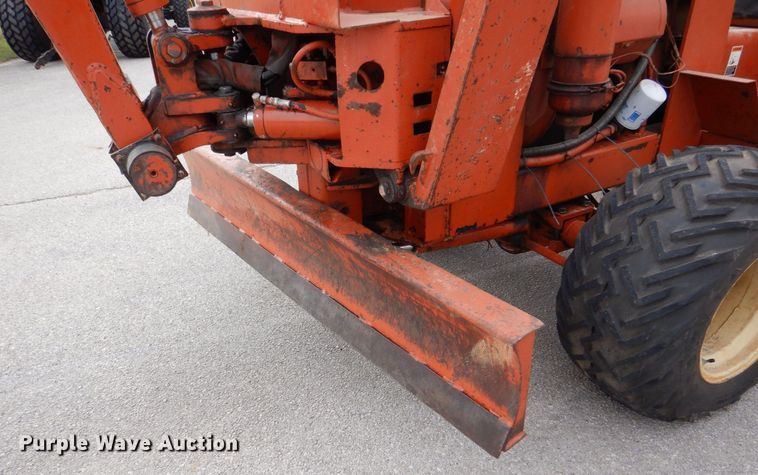 image for item MJ9918 1978 Ditch Witch R40  trencher