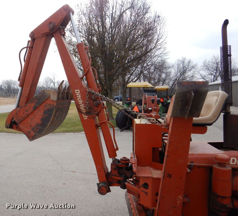 image for item MJ9918 1978 Ditch Witch R40  trencher