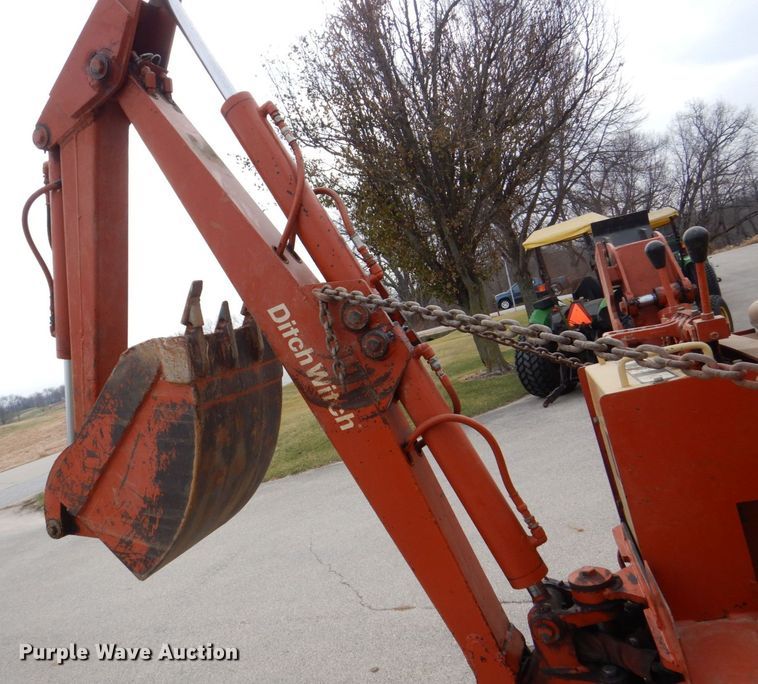 image for item MJ9918 1978 Ditch Witch R40  trencher