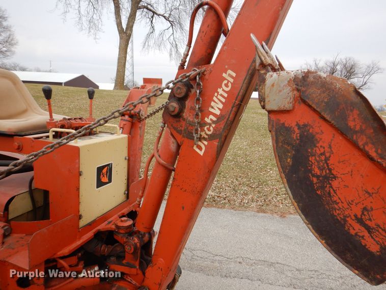 image for item MJ9918 1978 Ditch Witch R40  trencher