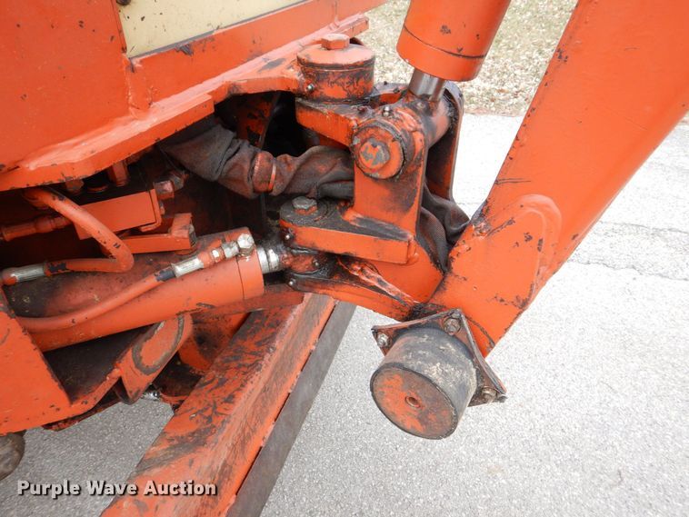 image for item MJ9918 1978 Ditch Witch R40  trencher