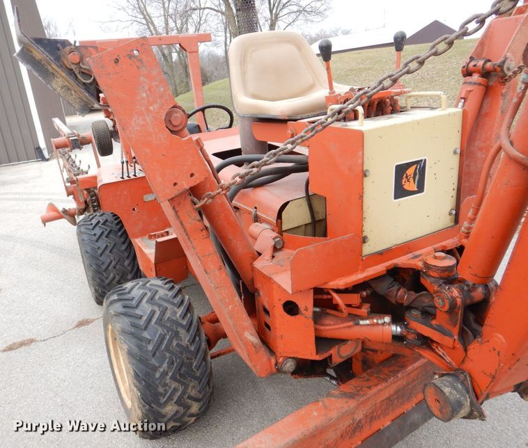 image for item MJ9918 1978 Ditch Witch R40  trencher
