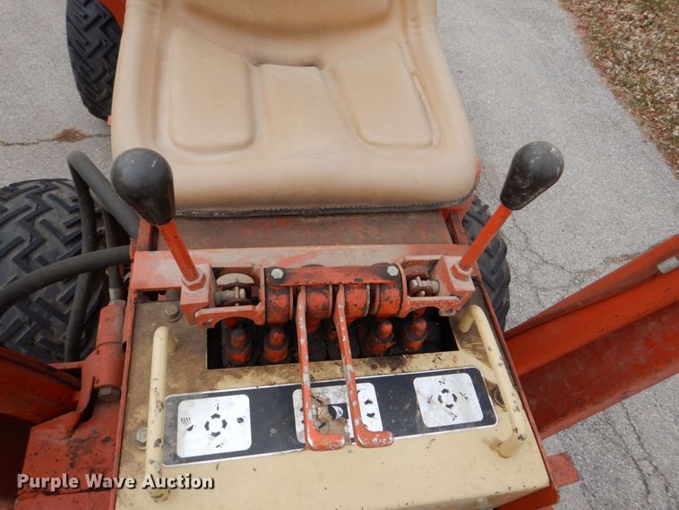 image for item MJ9918 1978 Ditch Witch R40  trencher