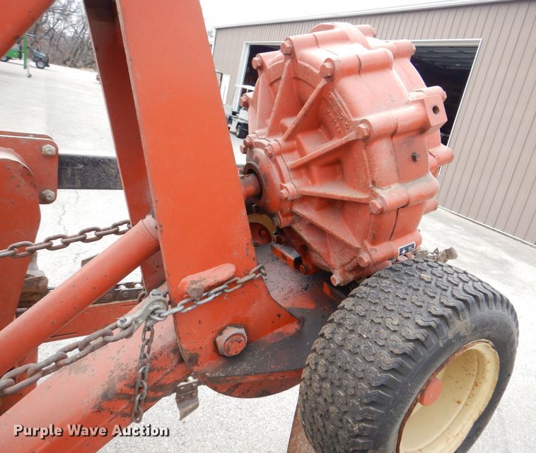 image for item MJ9918 1978 Ditch Witch R40  trencher