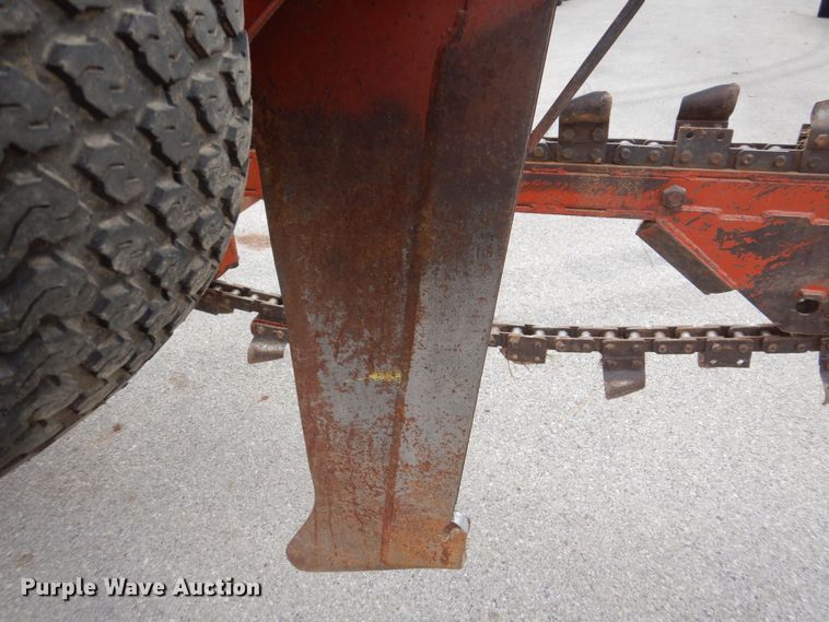 image for item MJ9918 1978 Ditch Witch R40  trencher