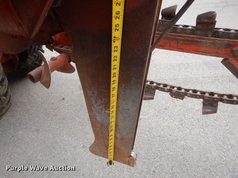 image for item MJ9918 1978 Ditch Witch R40  trencher