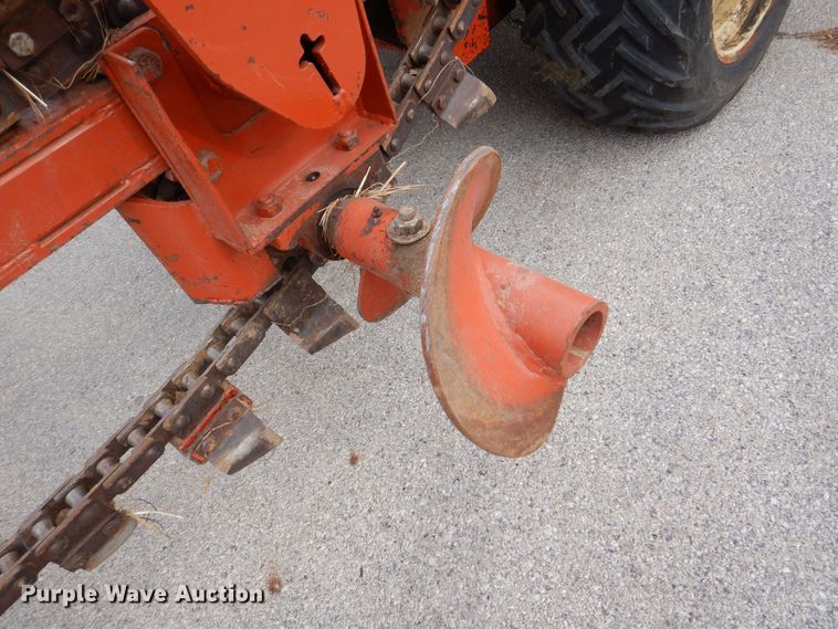 image for item MJ9918 1978 Ditch Witch R40  trencher