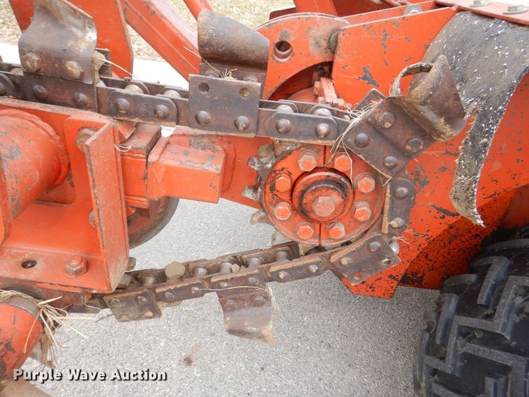 image for item MJ9918 1978 Ditch Witch R40  trencher
