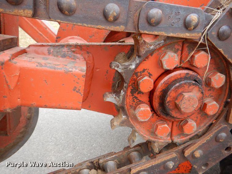 image for item MJ9918 1978 Ditch Witch R40  trencher