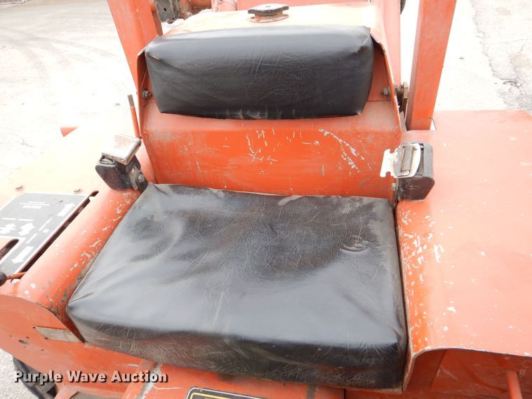 image for item MJ9918 1978 Ditch Witch R40  trencher
