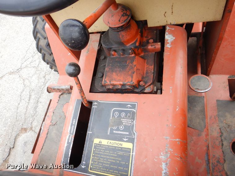 image for item MJ9918 1978 Ditch Witch R40  trencher
