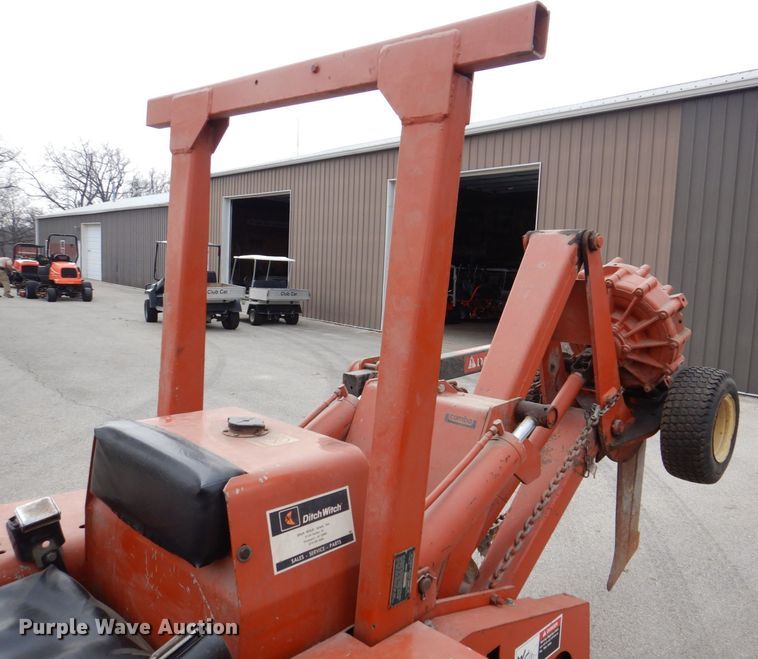 image for item MJ9918 1978 Ditch Witch R40  trencher