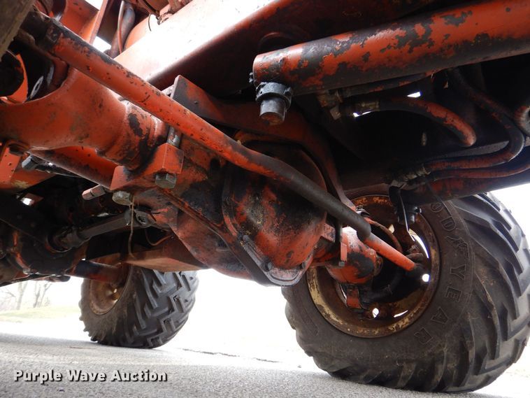 image for item MJ9918 1978 Ditch Witch R40  trencher