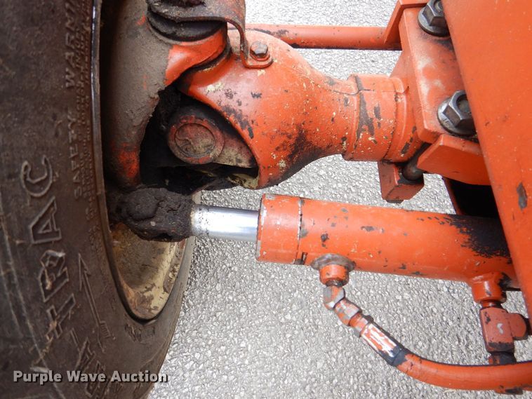 image for item MJ9918 1978 Ditch Witch R40  trencher