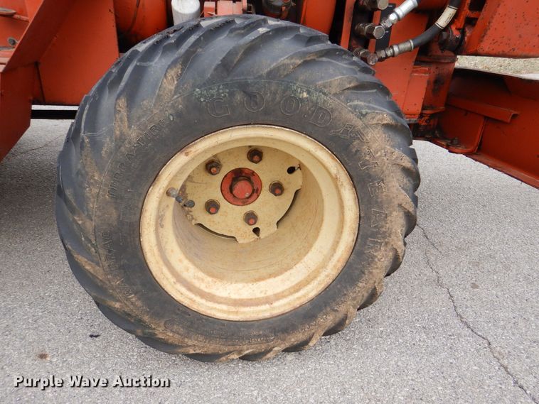 image for item MJ9918 1978 Ditch Witch R40  trencher